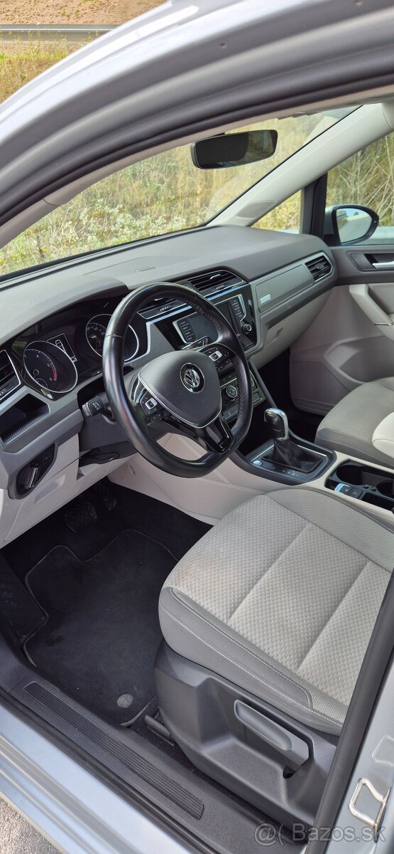 VW Touran 2,0 TDi 110Kw DSG 7miestny - 10