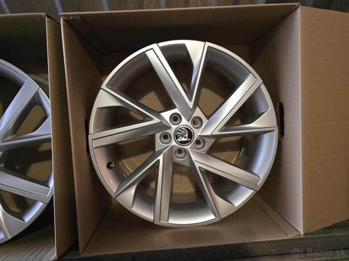5x100 R18 Škoda Crater Vega Kamiq Scala Rapid Nepoužite - 10