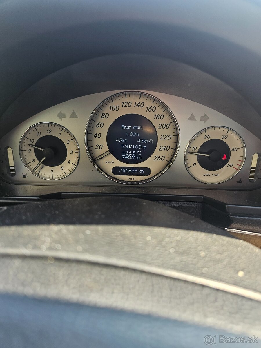 MERCEDES W211,E220CDI,125KW ROK 2008 - 10