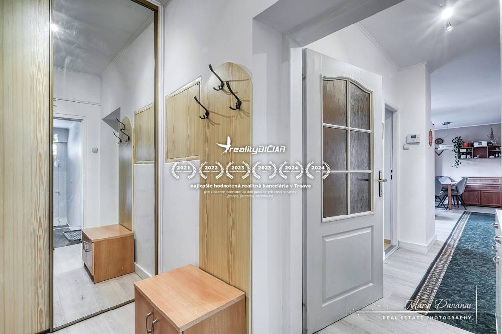 5-izbový rodinný dom s dvomi garážami v obci Špačince - 10