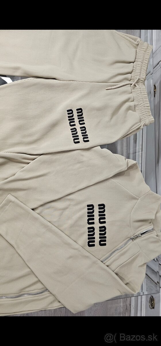 Tepláková súprava Miu - 10