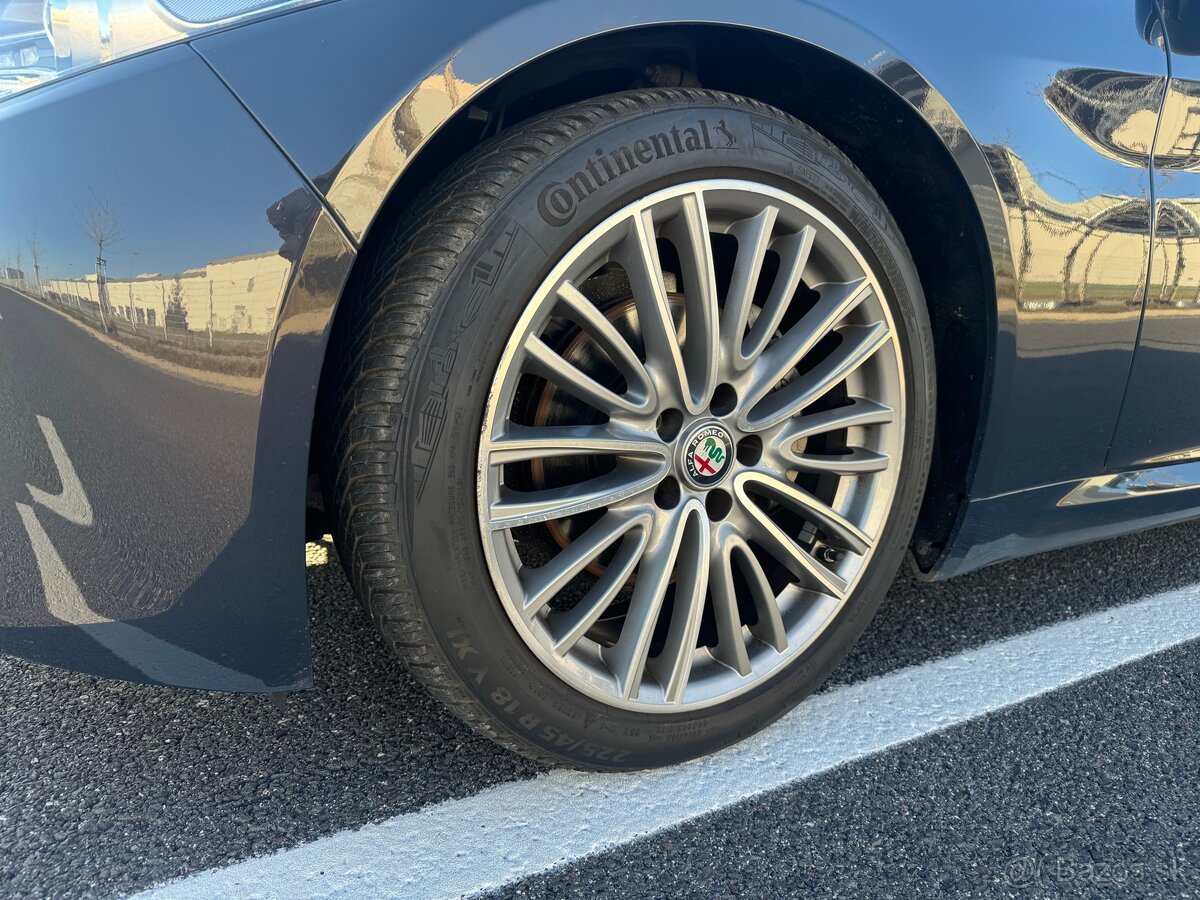 Alfa Romeo Giulia 2.2 Diesel - 10