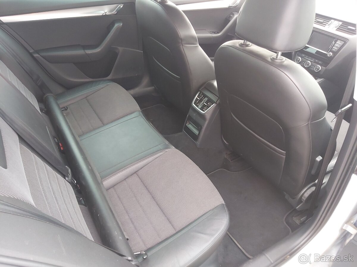 Škoda Octavia Combi 1.6 TDI 110k Ambition DSG - 10