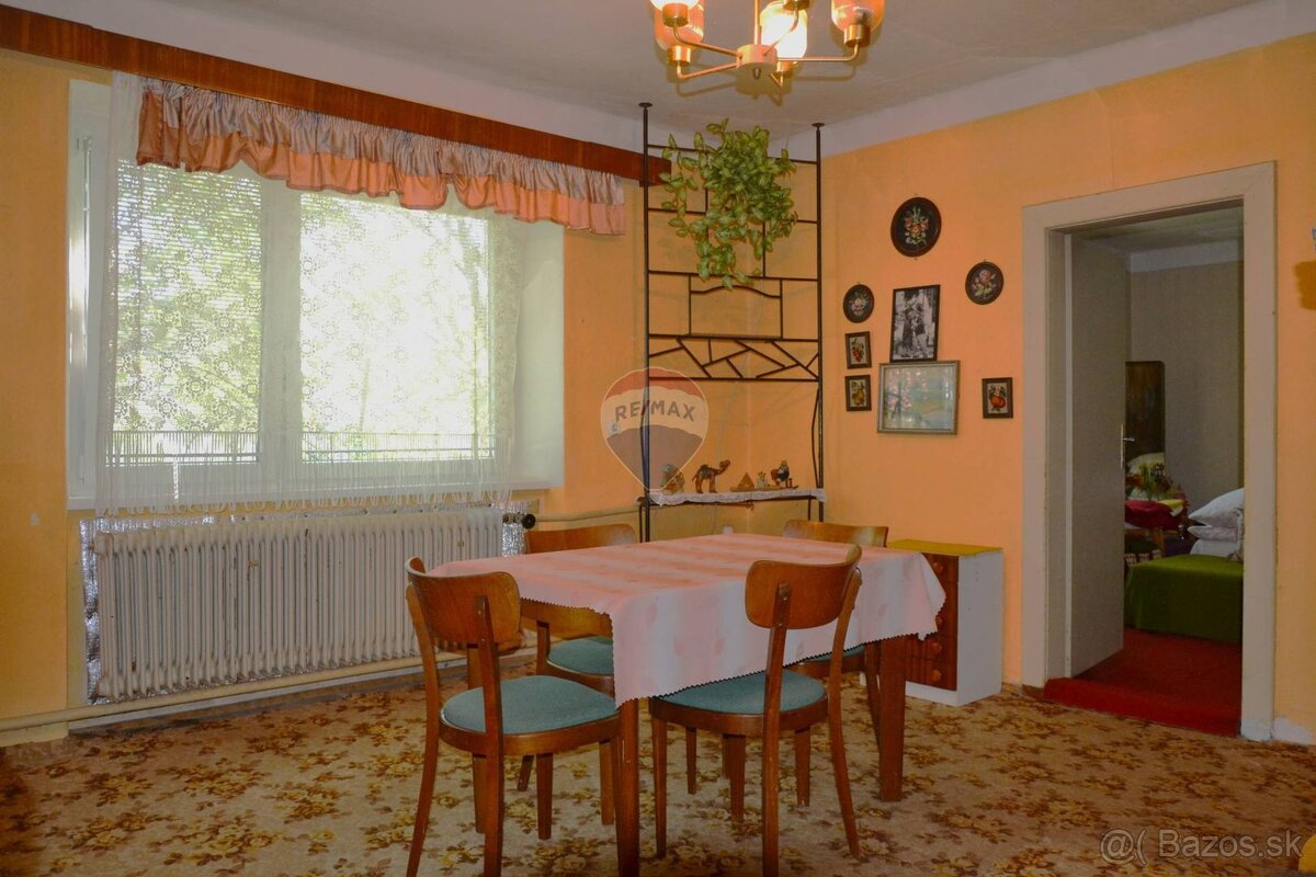 Na predaj dom s veľkým ovocným sadom v obci Uhorské - 10