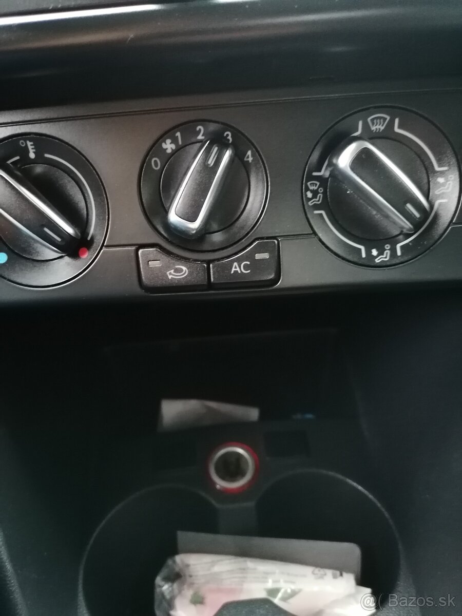 Volkswagen Polo - 10