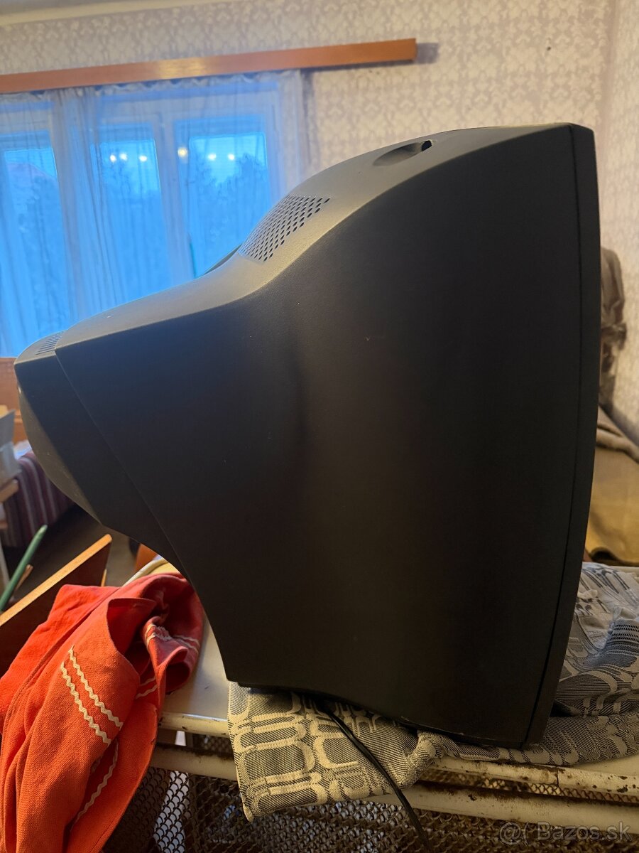Funkčný CRT televízor Philips 55 cm (Model 21PT1542/58) - 10