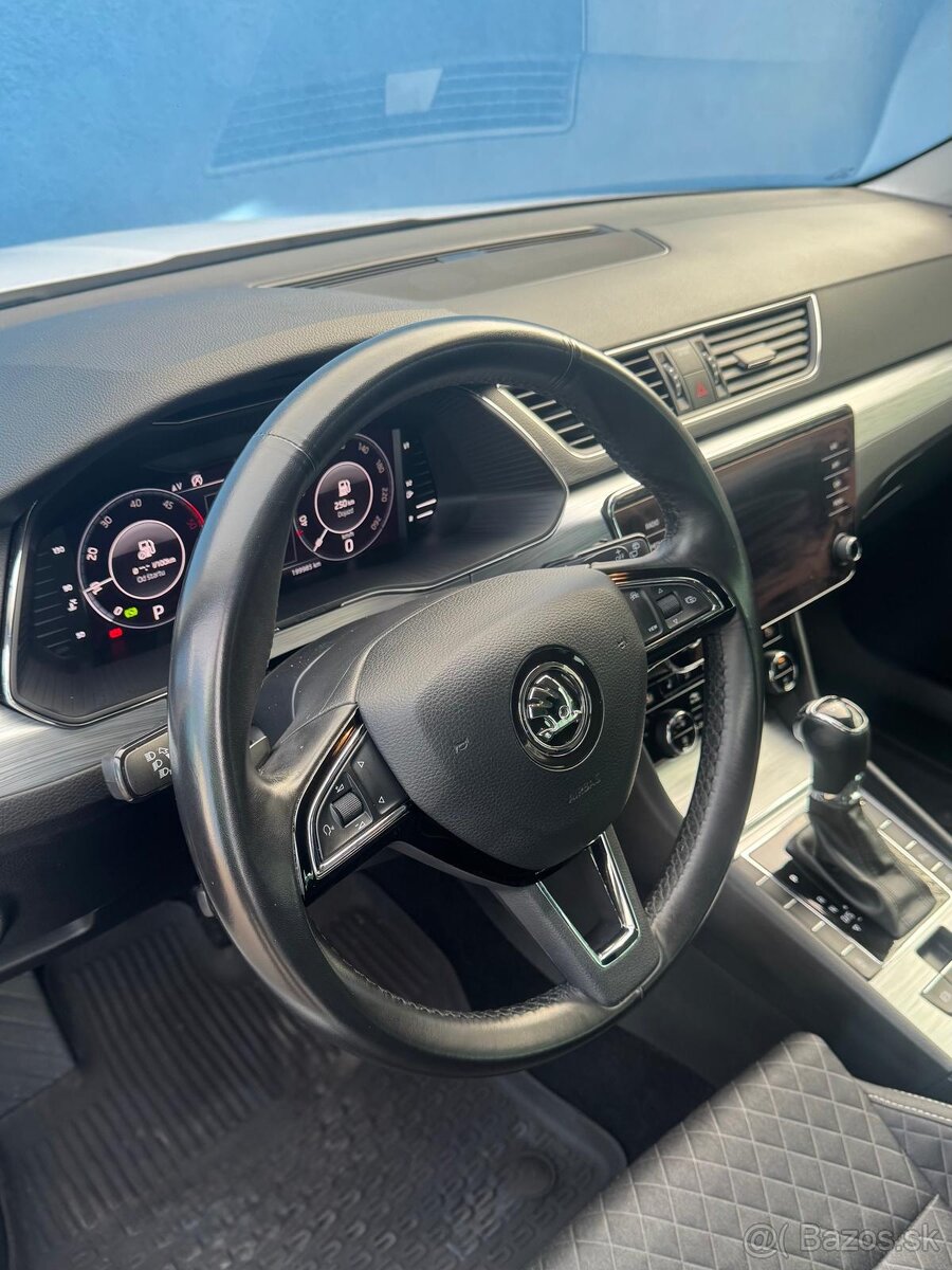 ✅Škoda Superb Combi 2.0 TDI DSG7 Style/ACC/Virtual/Full led - 10