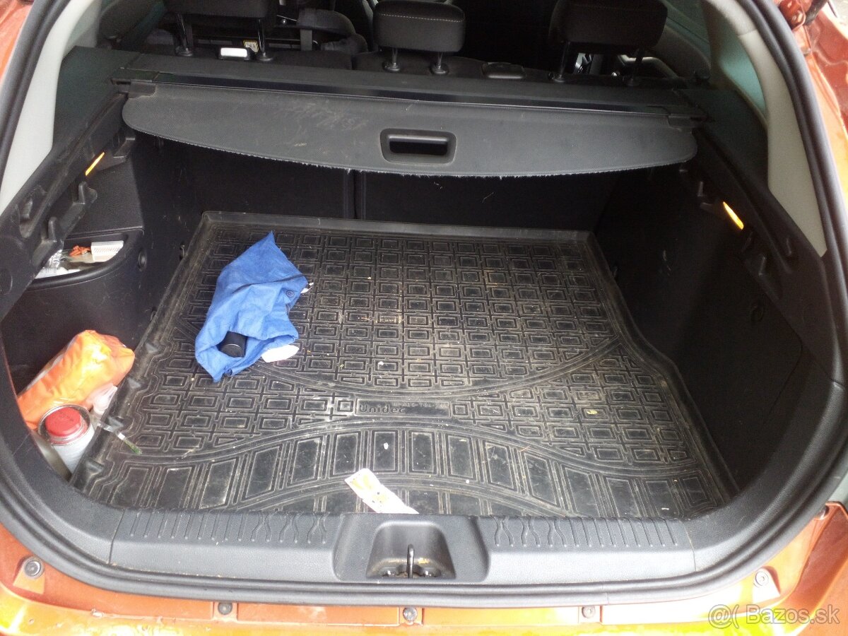 Lada Vesta SW Cross - 10