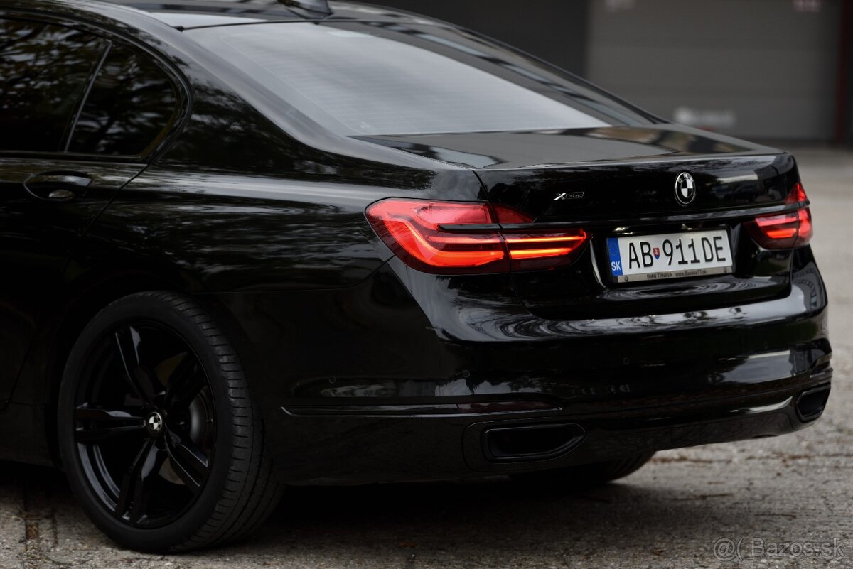 BMW Rad 7 740 xDrive - 10