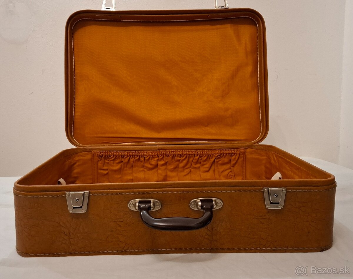 Starožitný kufor, rozmer 60 x 40 x 17 cm, originál - 10