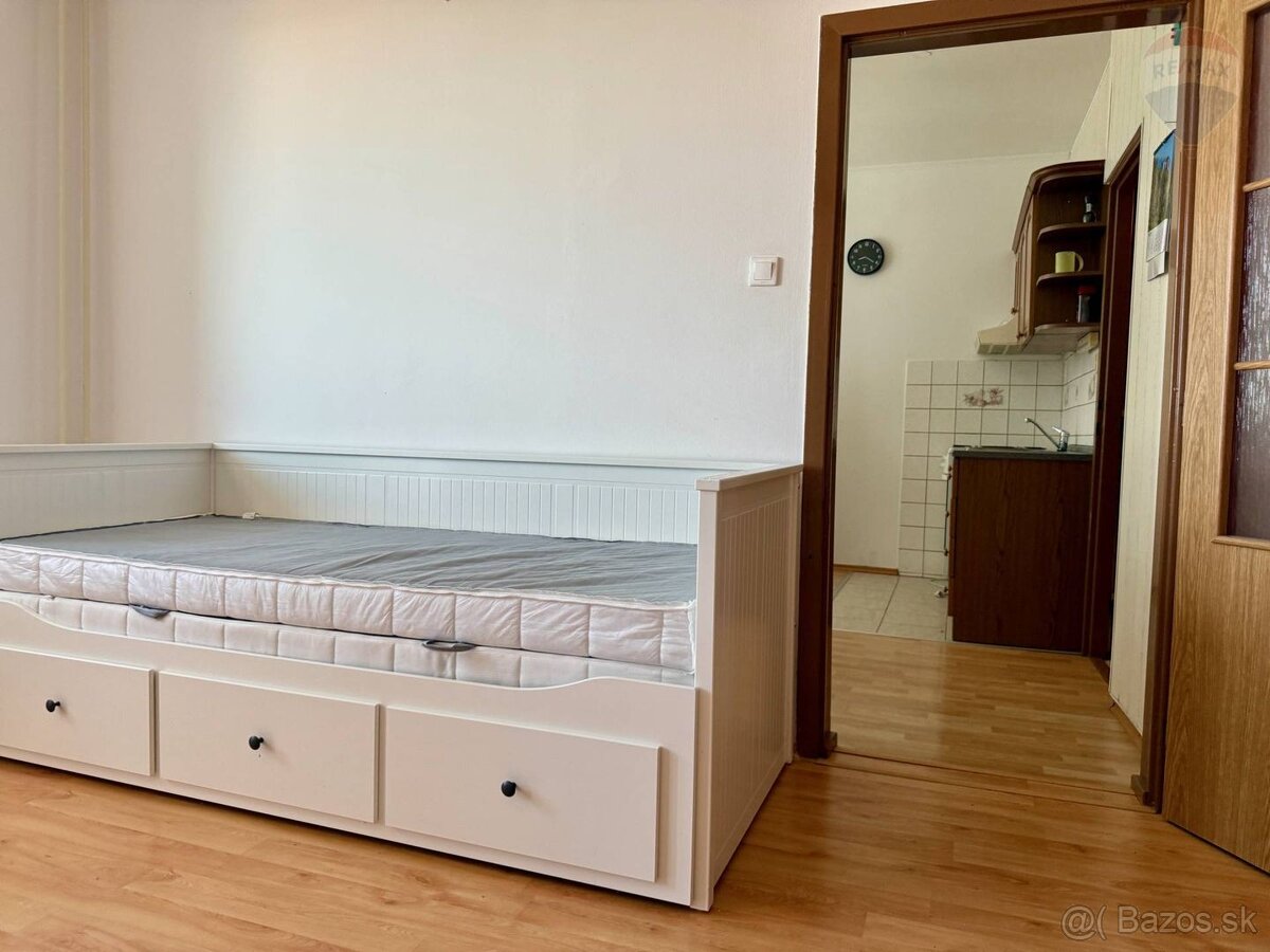 PRENÁJOM: 1IZBOVÝ ZARIADENÝ BYT, DUNAJSKÁ STREDA - NERATOVIC - 10