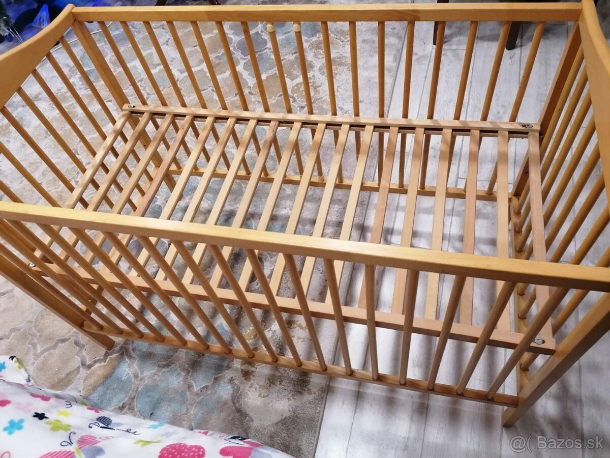 Obyčajná a prenosná postieľka - 10