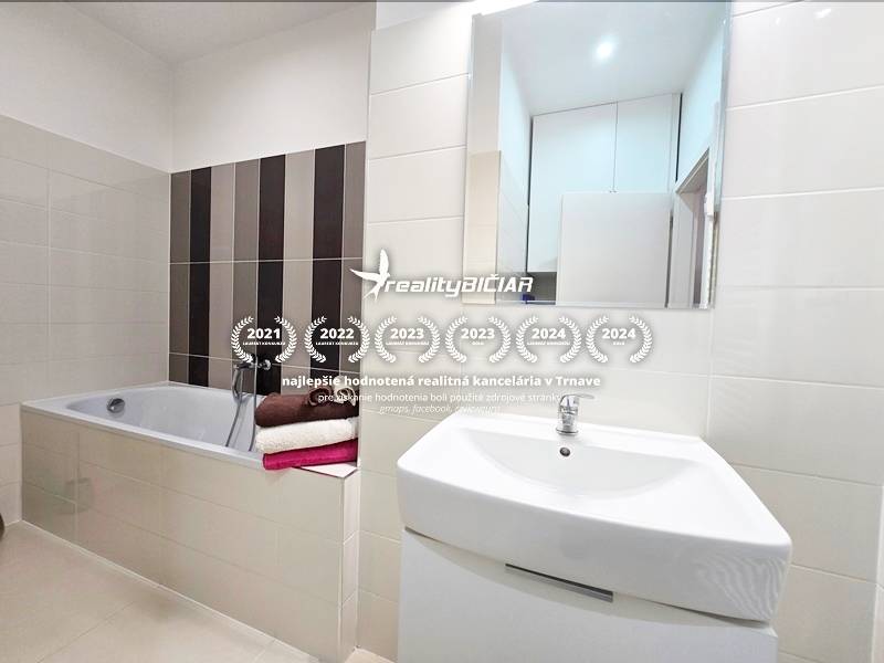 2-izbový byt v centre mesta Hlohovec - 10