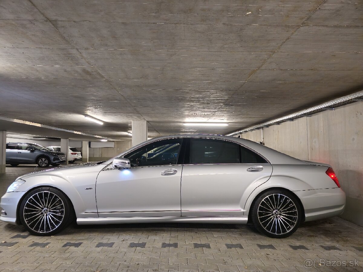 Mercedes-Benz S 500 CGI W221 4MATIC - 10