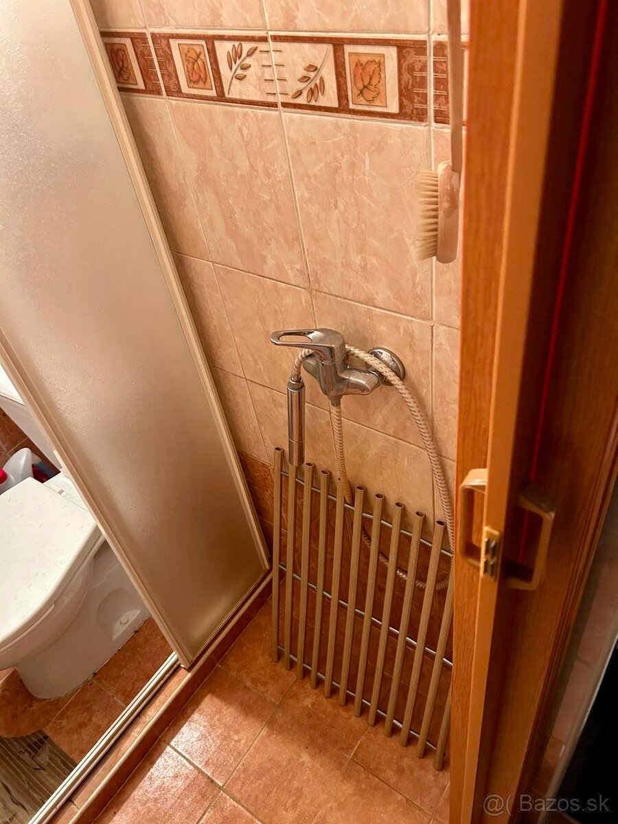 Na predaj celoročne obývateľná chatka Kvitnúci ostrov - 10