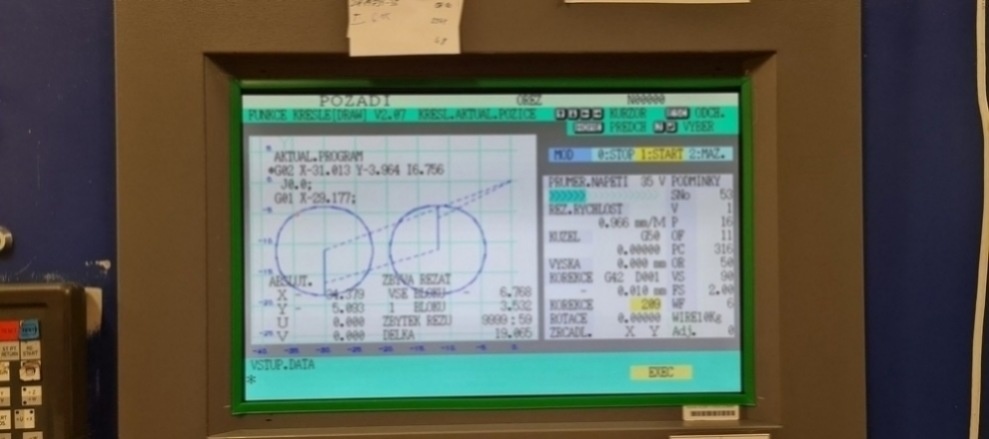 HITACHI 254 Y/FF3, rok výroby 2003, drátová řezačka - 10
