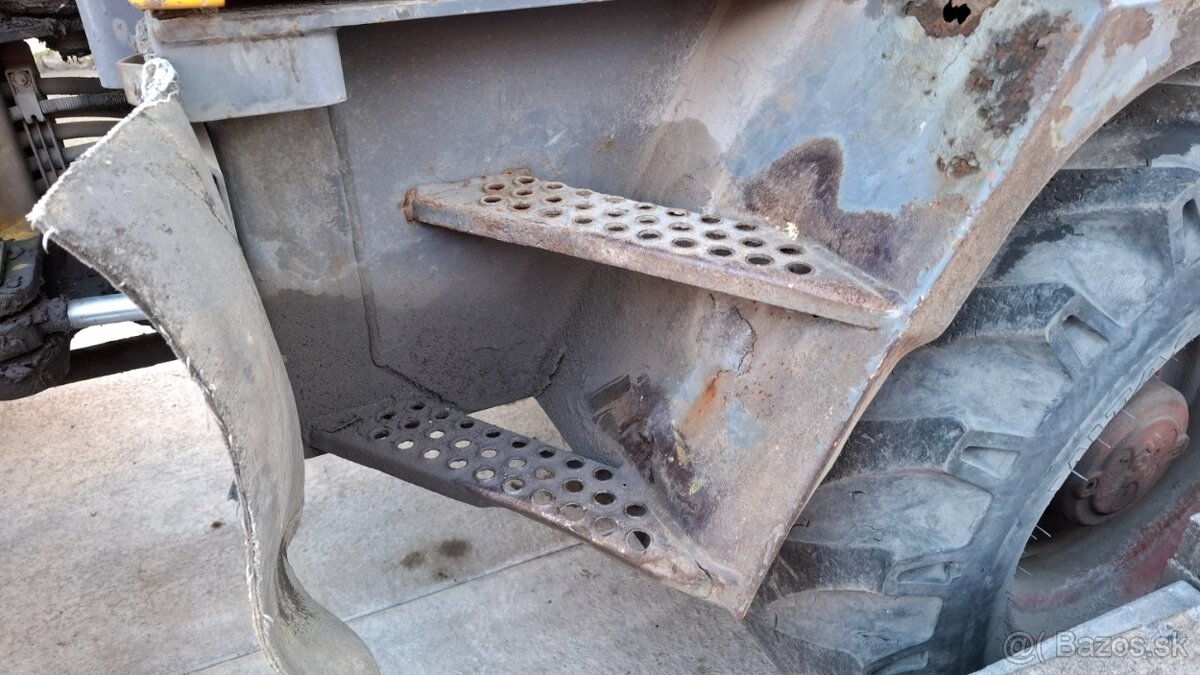 KOMATSU WA 85-3 - 10