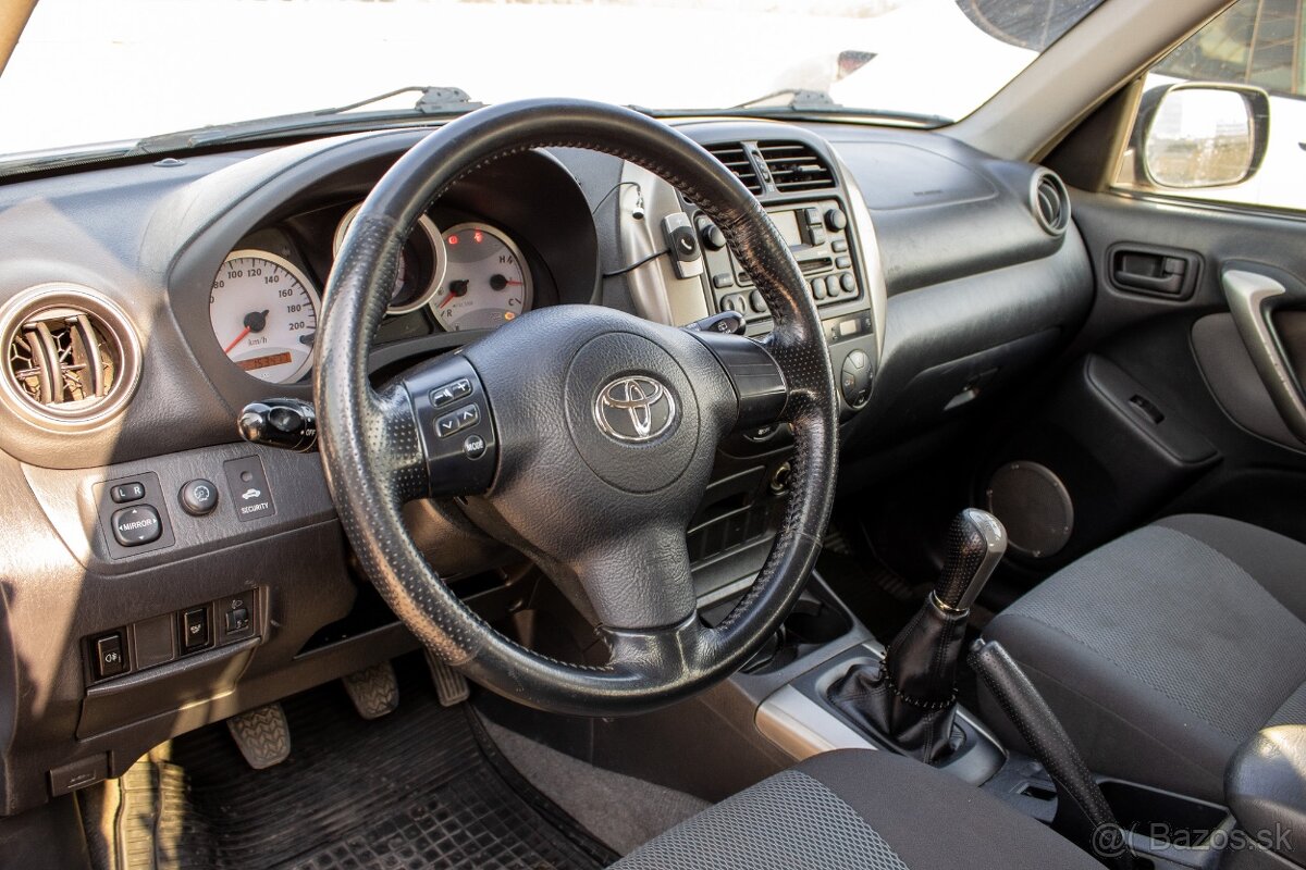 Toyota RAV4 2.0 D-4D - 10