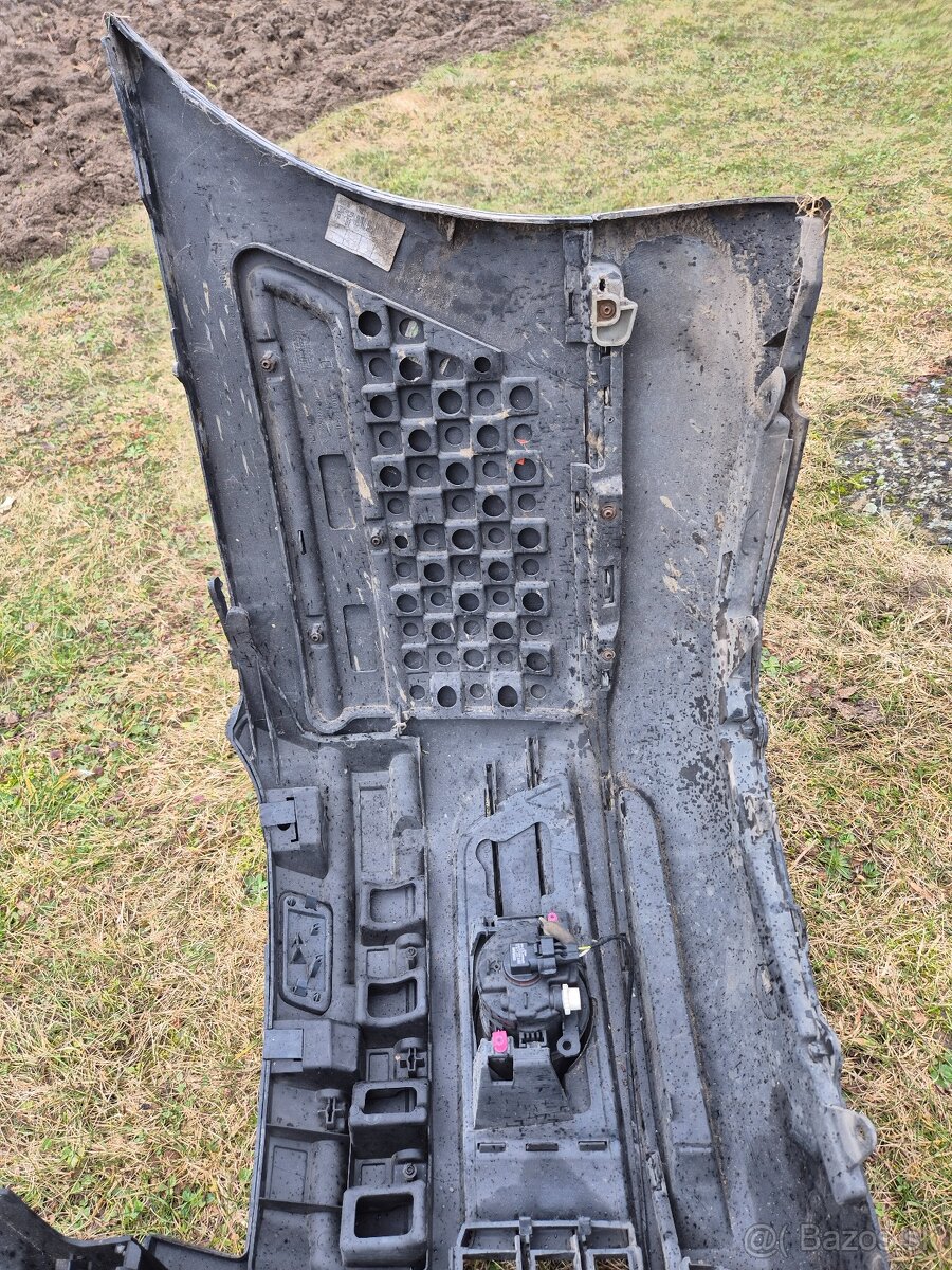 Predny naraznik Citroen C5 II - 10