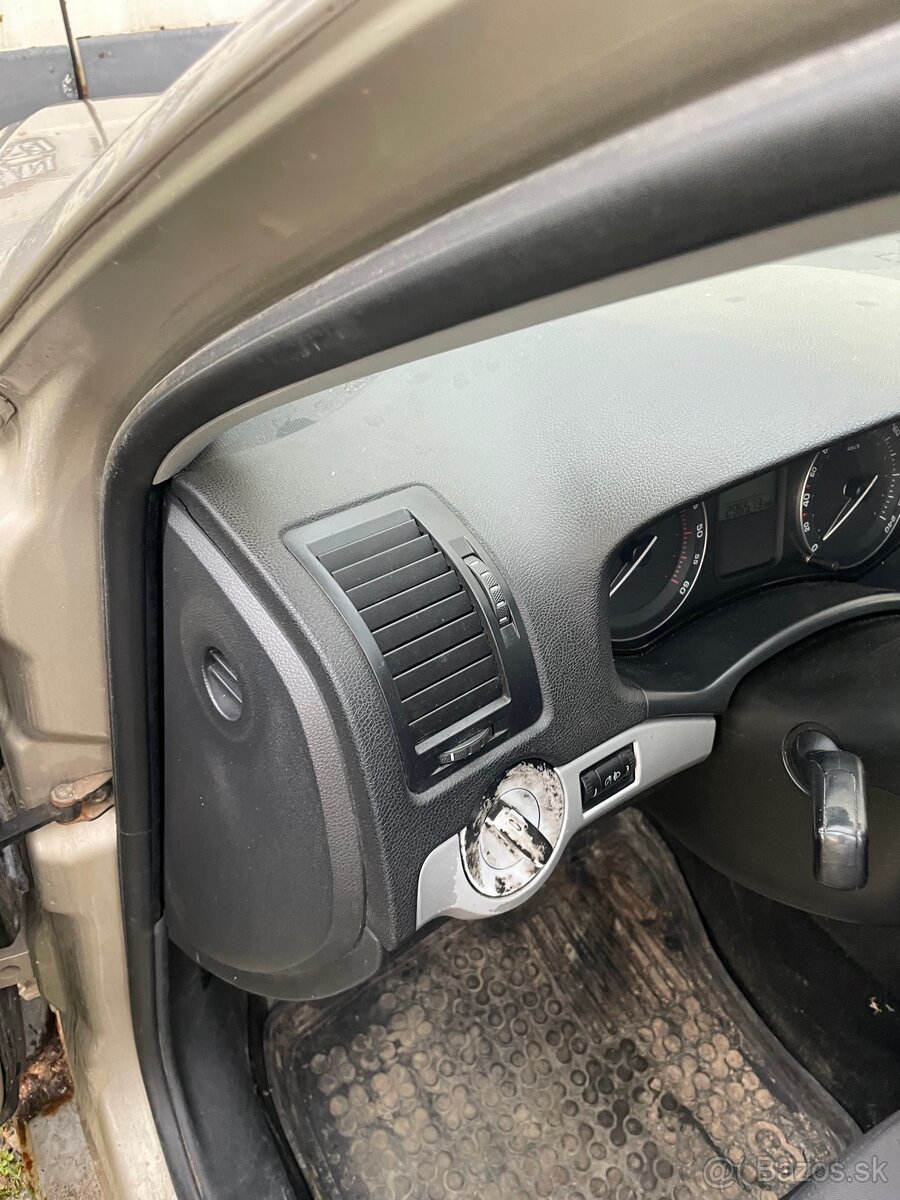 Rozpredam Škoda Octavia 2 - 10