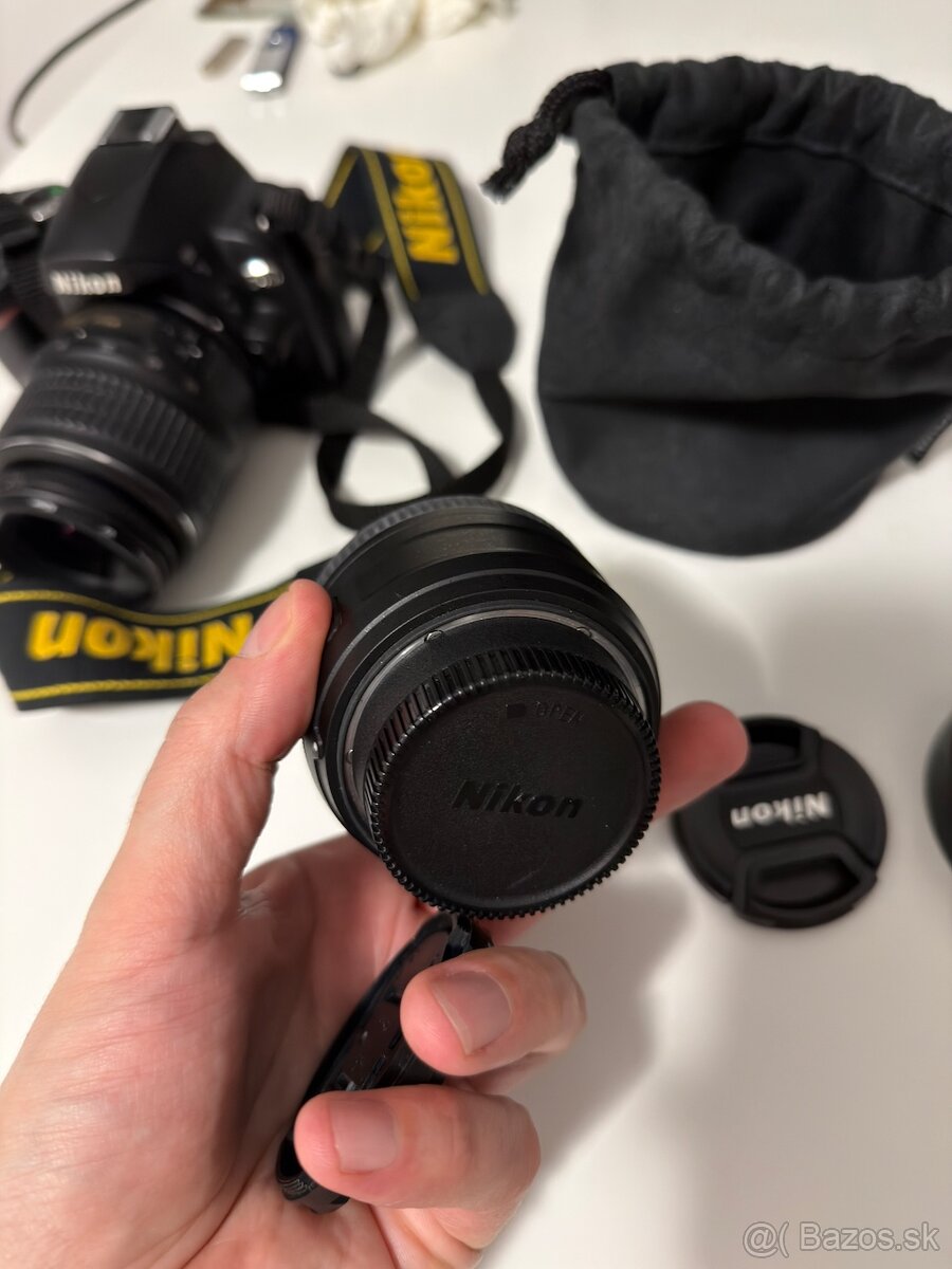 predam nikon d40 nikkor 18-55 1:3,5-5,6 nikkor 35mm 1:1,8 - 10