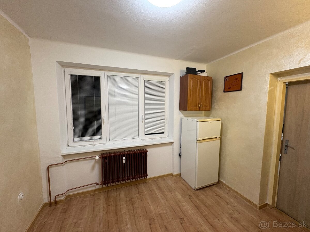 1.izbovy byt v Trenčíne na prenajom - 10