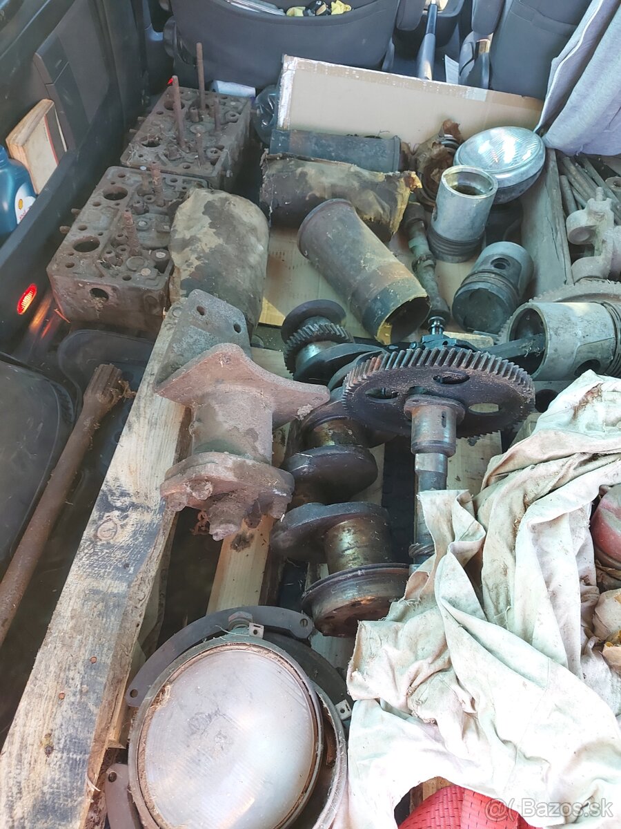 Skoda 30 náhradné diely - 10