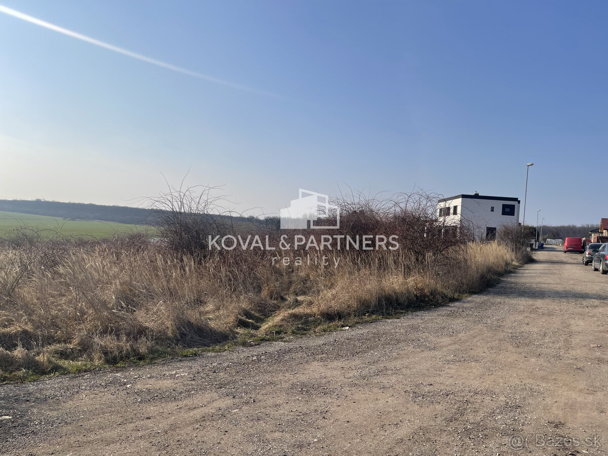 Na predaj orná pôda 3706 m2 - 10