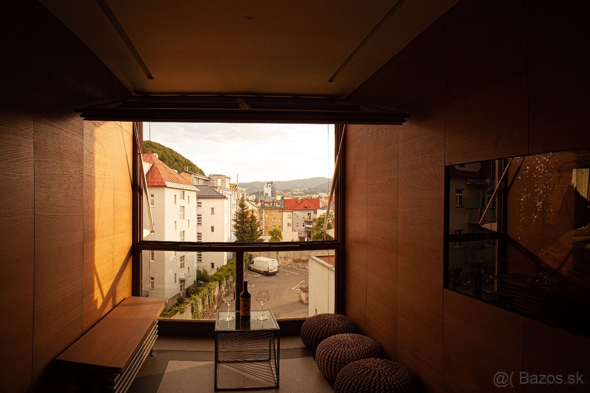 Najkrajší byt v centre BB - 10