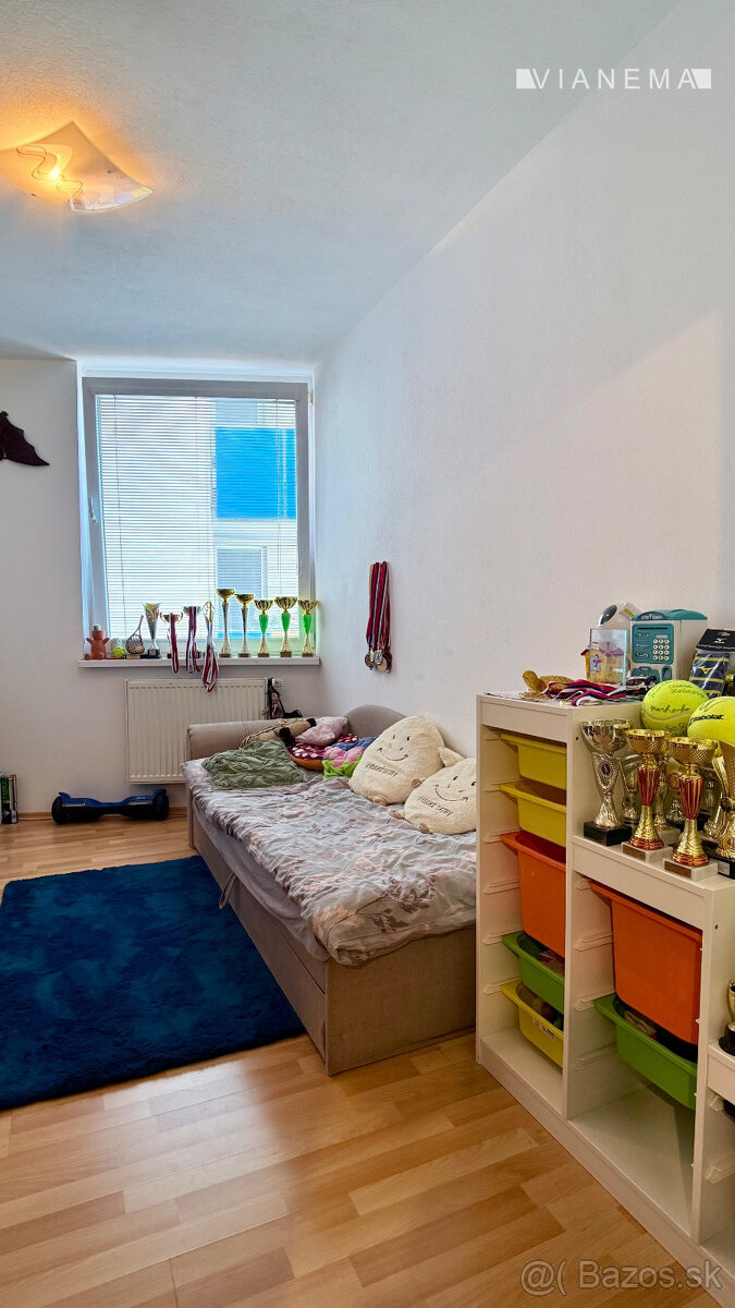 IBA U NÁS Svetlý 4i byt s terasou a loggiami v Ružinove - 10