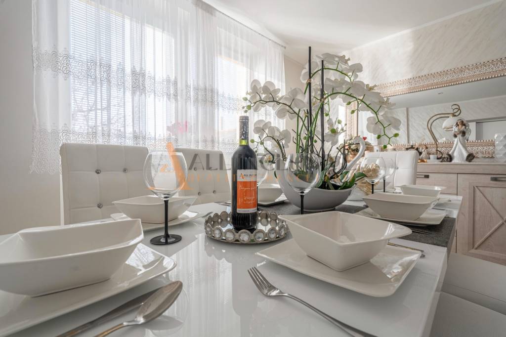 ALL INCLUSIVE l NA PREDAJ 7 IZBOVÝ RODINNÝ DOM, VEĽKÝ MEDER - 10