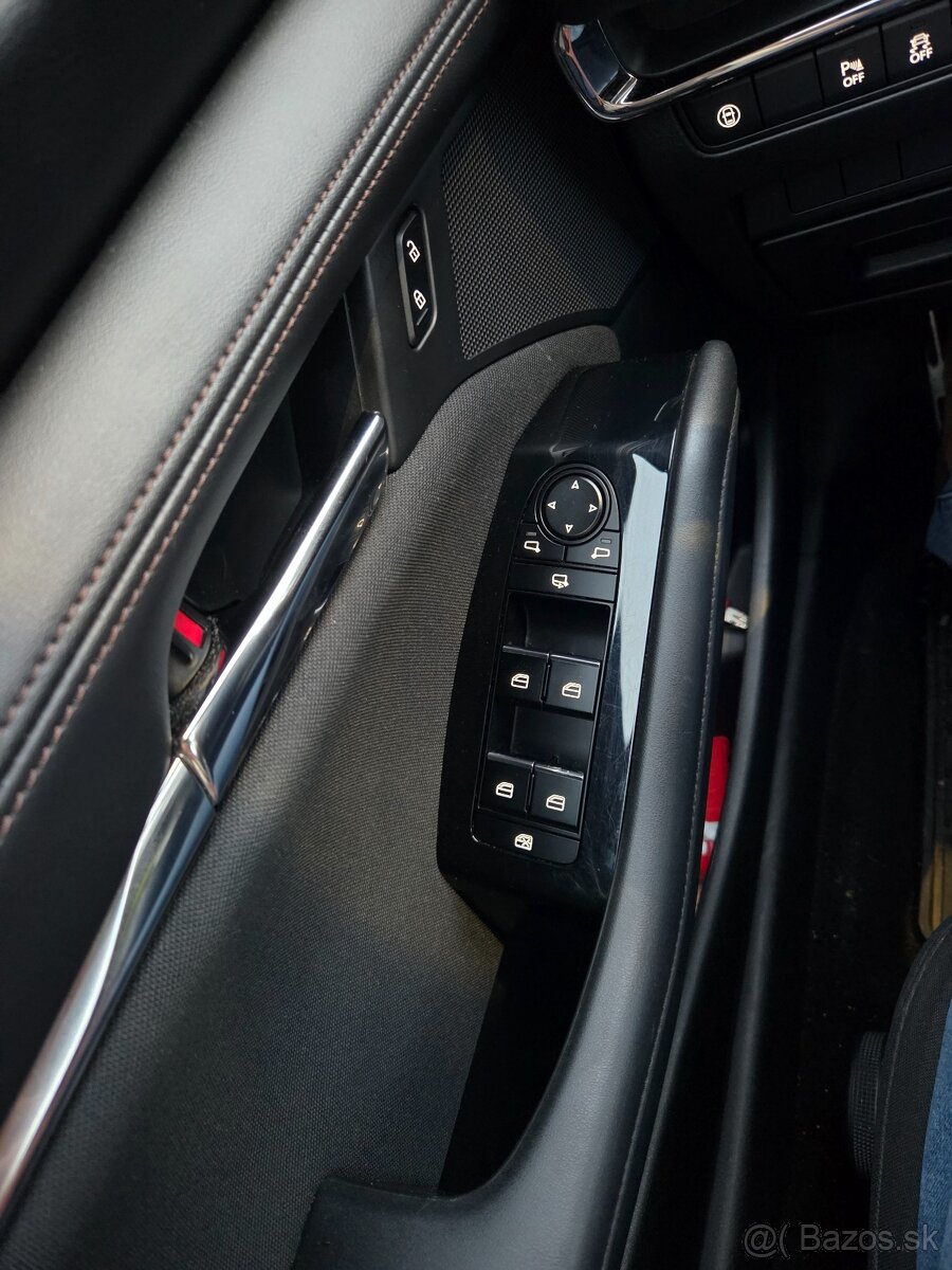 Mazda 3 Skyactiv X 132KW automat sedan - 10