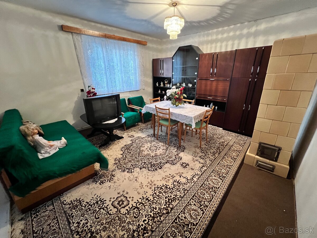 Rodinný dom v obci Mlynárovce - 10