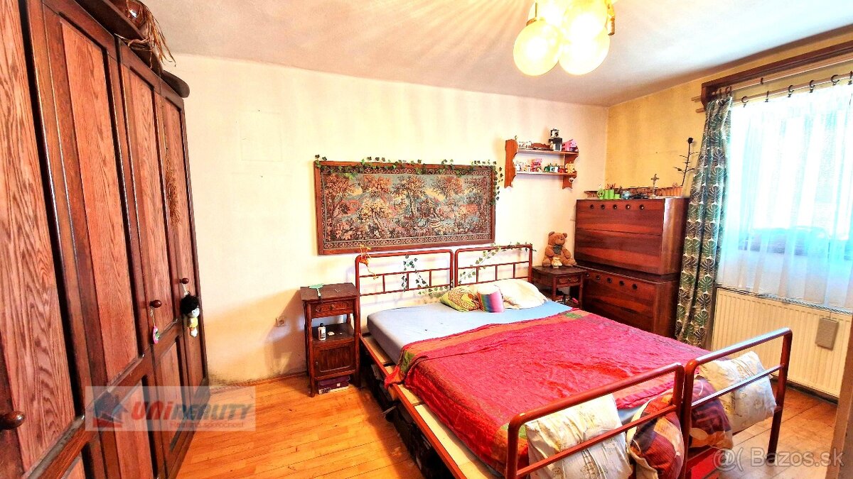 MALÁ HRADNÁ - starší domček / pekná záhrada - 10