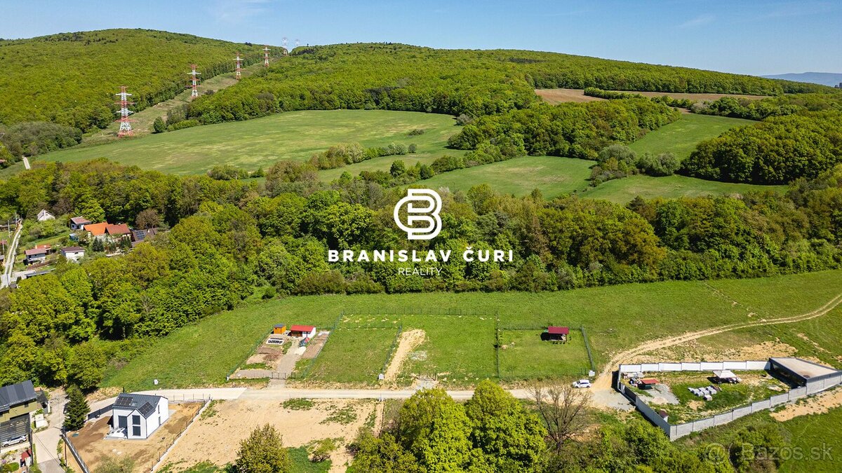 NA PREDAJ POZEMOK V MYSLAVE - 10