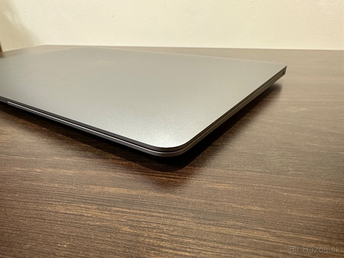 MacBook Air M1 13" 8/256 GB - 100% batéria a stav - 10