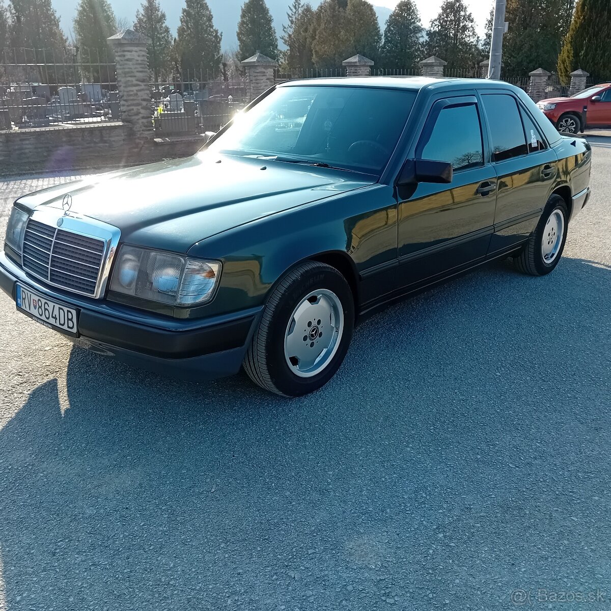 Mercedes-Benz w124 250d - 10