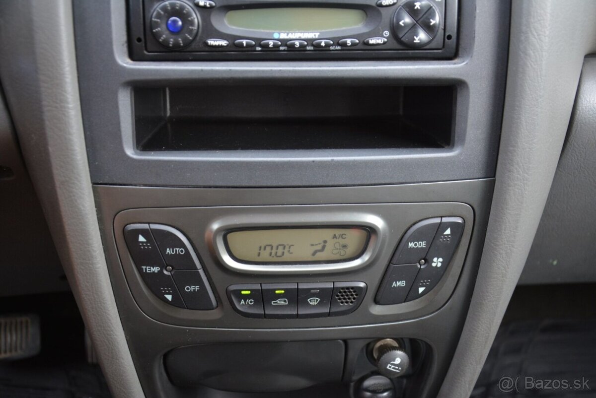 Hyundai Santa Fe 2.7 i 4WD - 10