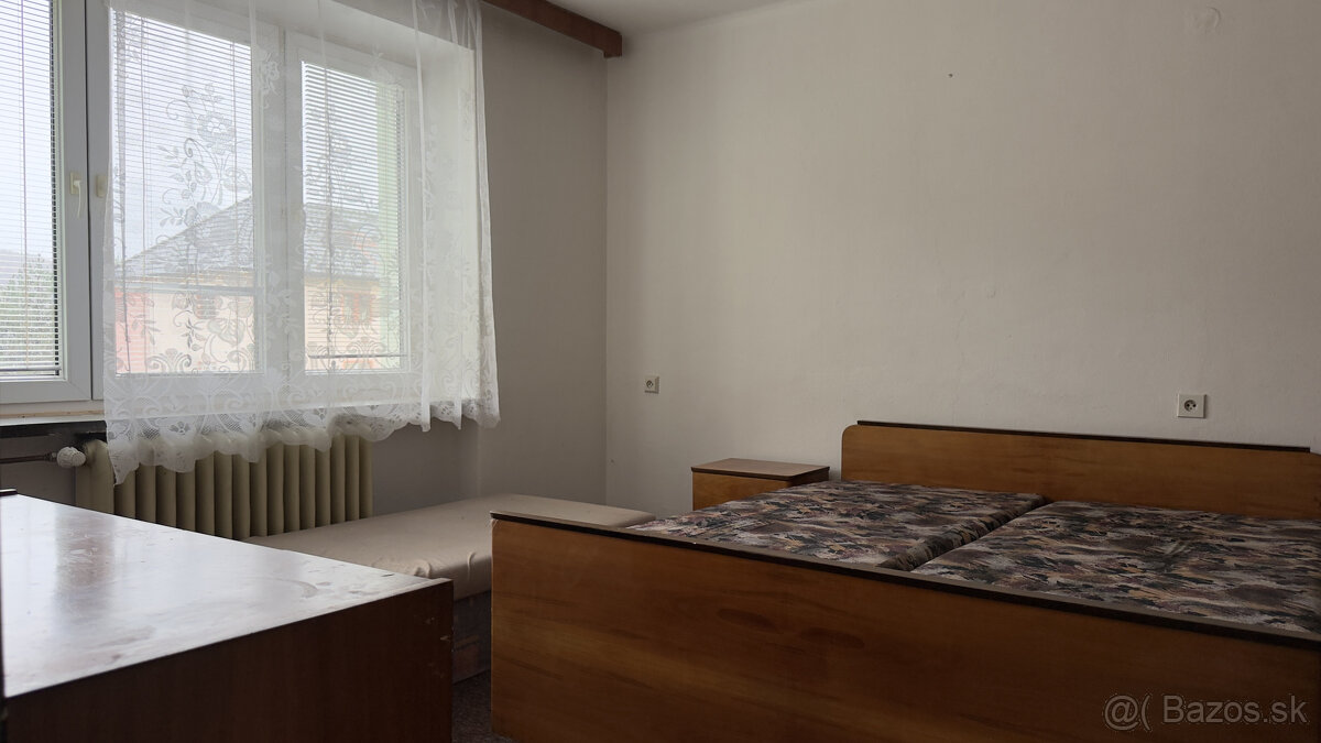 NA PREDAJ: 2i byt s balkónom v pôvodnom stave Valaská ul.TDH - 10