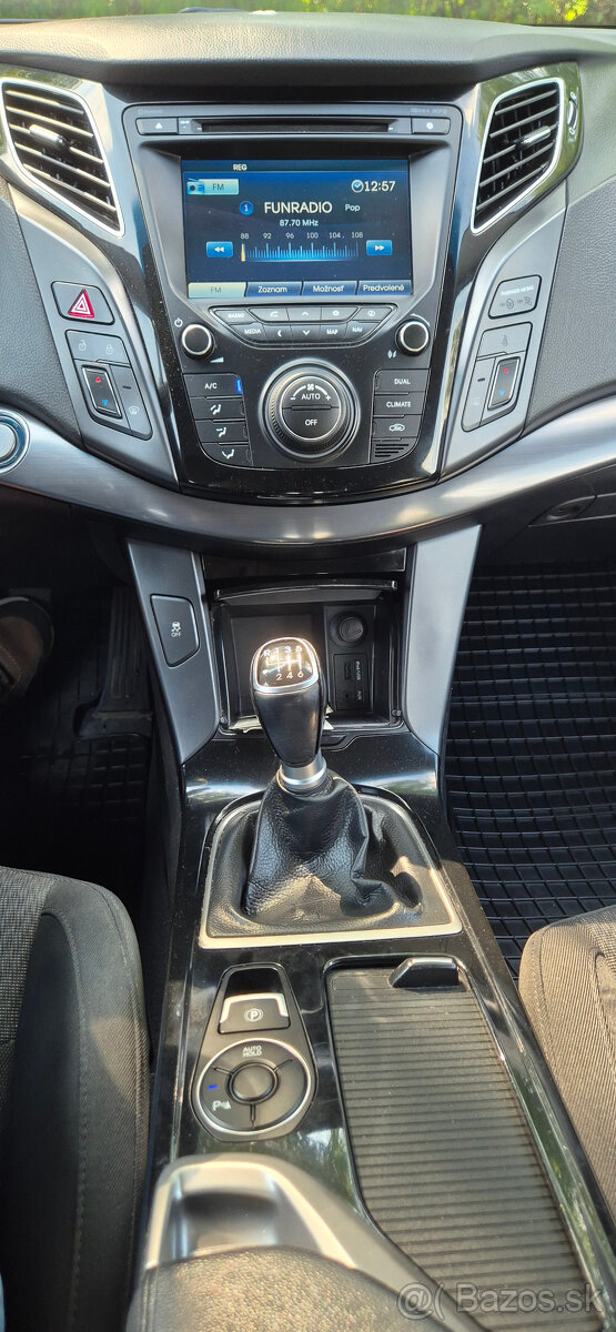 Hyundai i40 sedan 1.7CRDi r.v.:26.9.2014, 165.000km, WEBASTO - 10