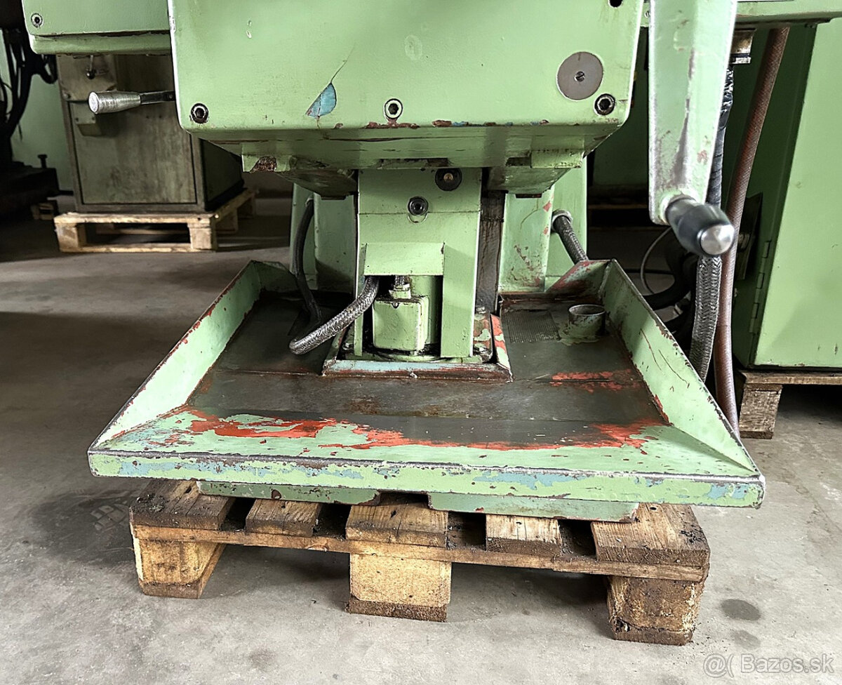 Frézka svislá konzolová FVE 20 - 10