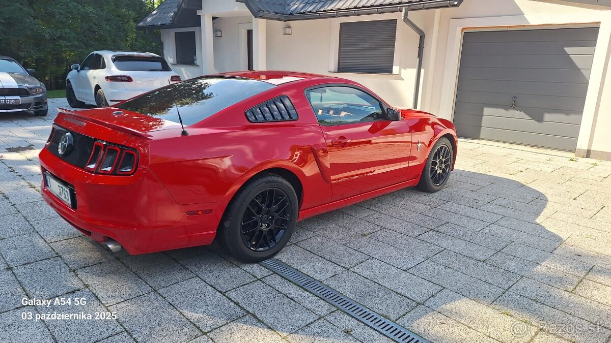 FORD MUSTANG 3.7 PREMIUM AUTOMAT KOURZ - 10