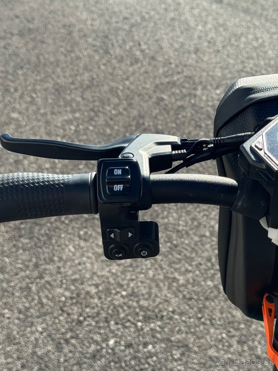 Elektronicka kolobežka Kukirin G2 Pro - 10