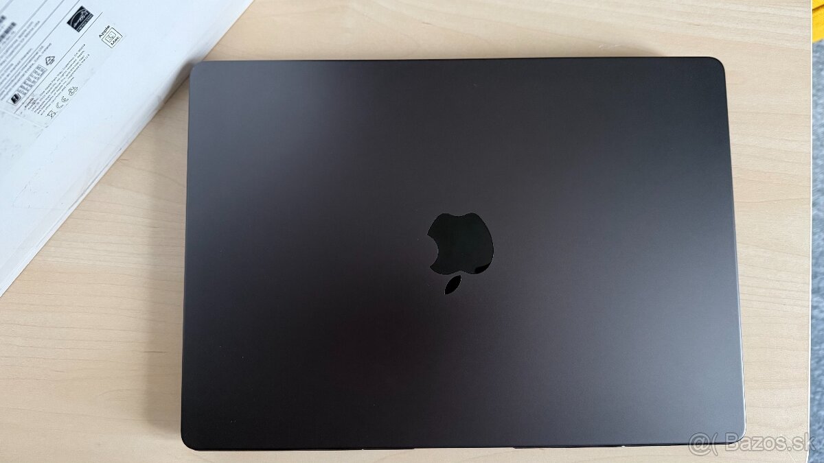 MacBook Pro 14" M3 PRO SK 2023 Vesmírne čierny - 10