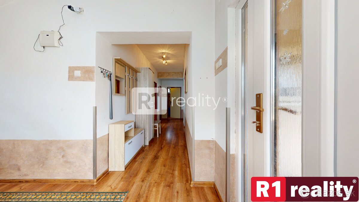 Rodinný dom s veľkým pozemkom 1779 m2 / Vaďovce pri Starej T - 10