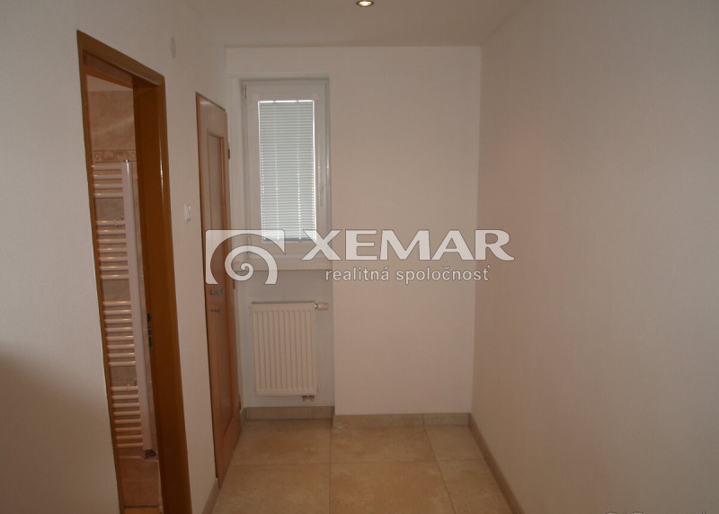 PREDAJ 2 izbovy byt Zvolen, centrum - 10