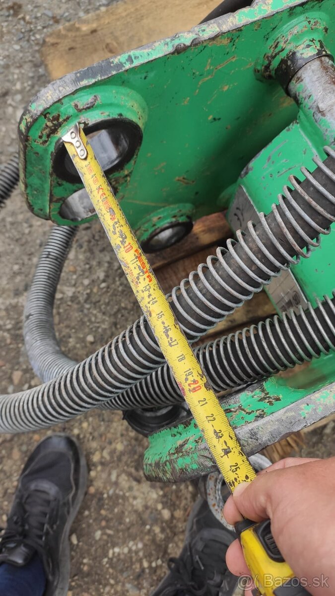 Buracie kladivo na bager, traktorbager. - 10