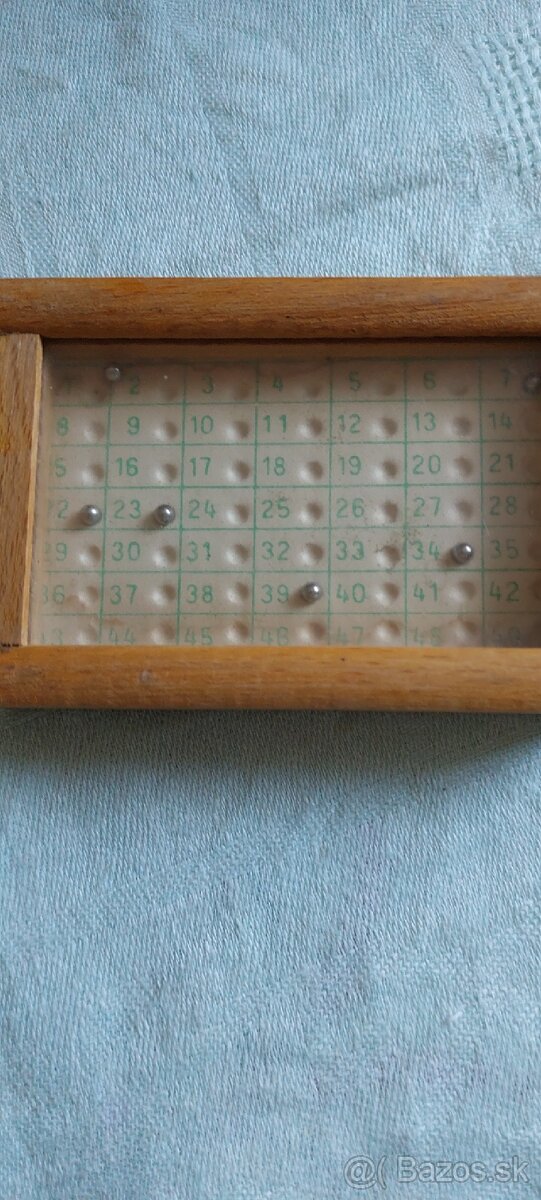 Hračky a poháre - 10