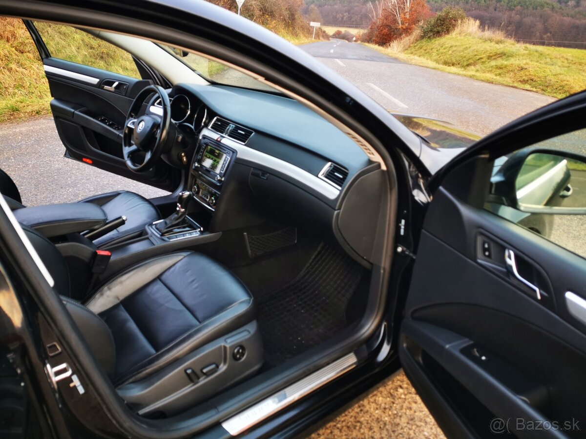 ŠKODA SUPERB COMBI 2.0TDI CR 125KW 170PS 4X4 DSG R18 - 10