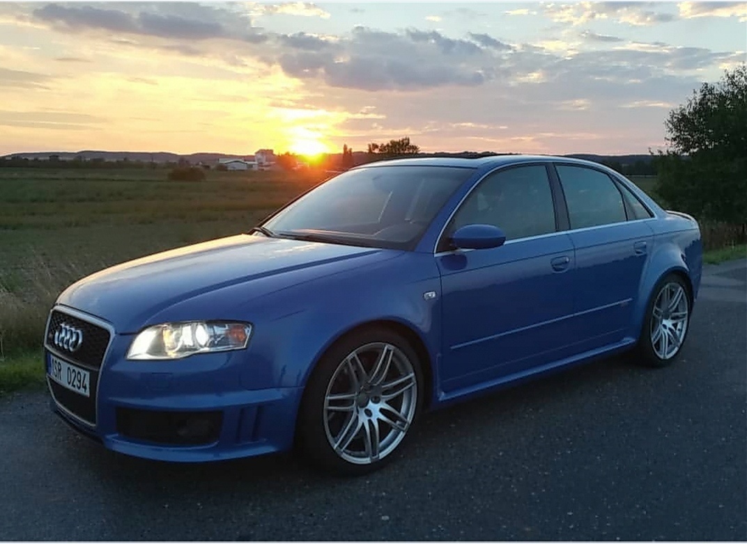 Prodám Audi RS4 4.2 V8 Exclusive B7 - 10